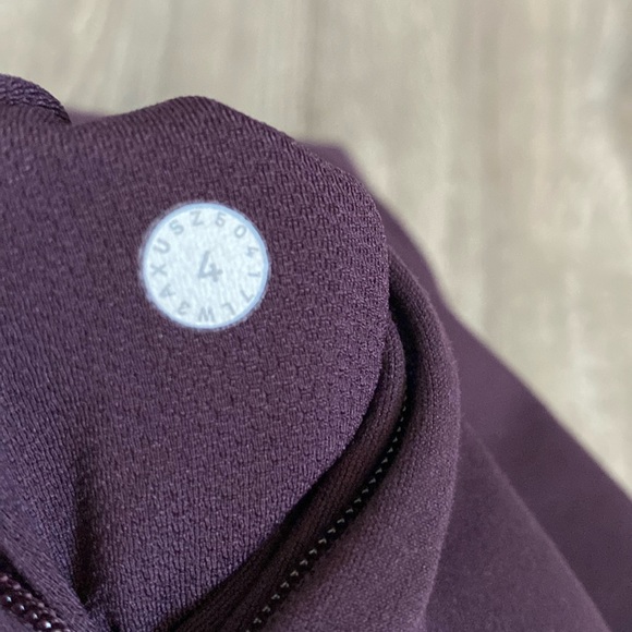 Lululemon define quarter zip pullover with embroidery detail - Picture 5 of 5